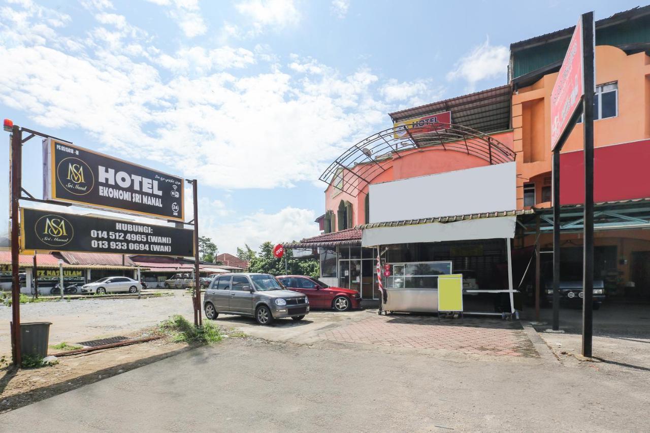 Oyo 90321 Hotel Bajet Sri Manal Tanah Merah  Exterior foto