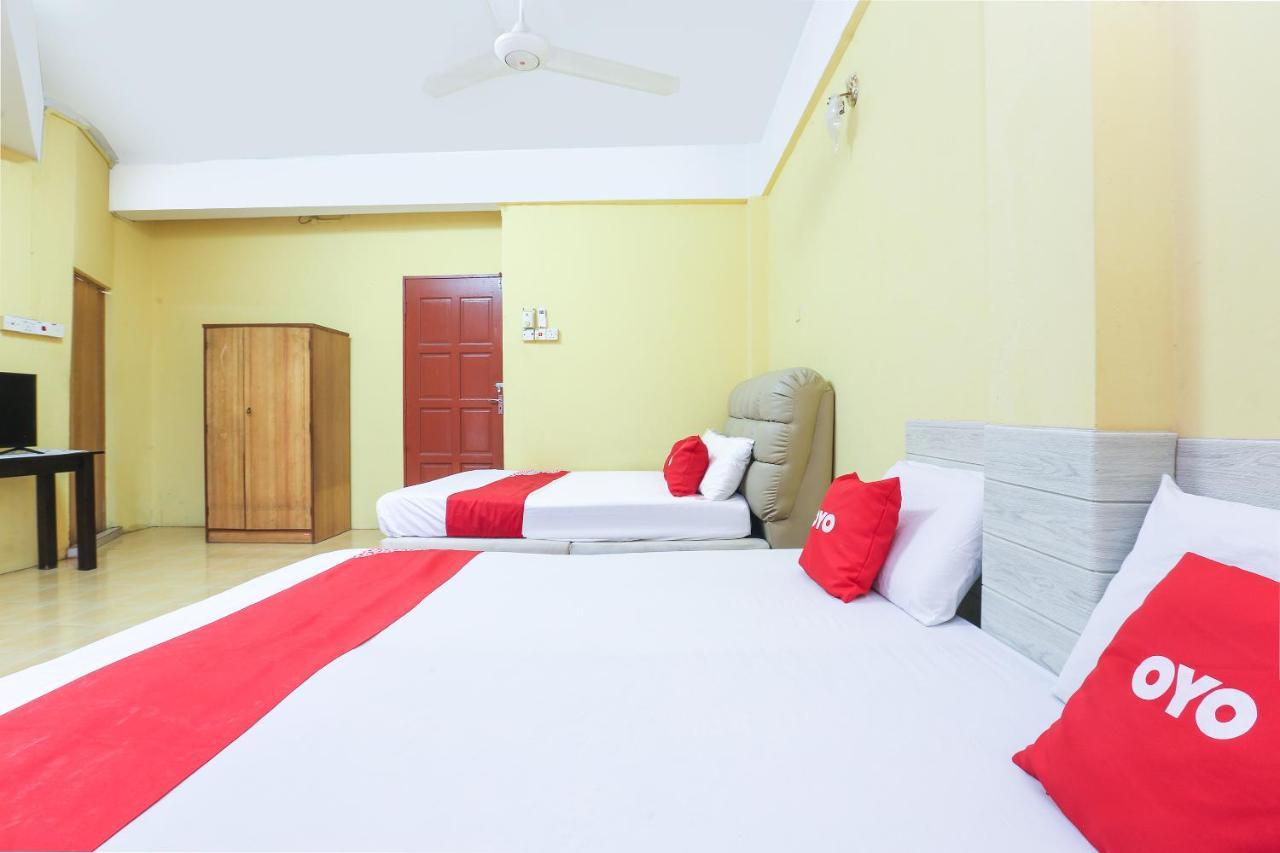 Oyo 90321 Hotel Bajet Sri Manal Tanah Merah  Exterior foto