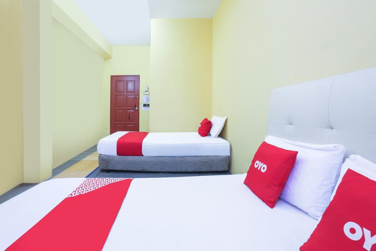 Oyo 90321 Hotel Bajet Sri Manal Tanah Merah  Exterior foto