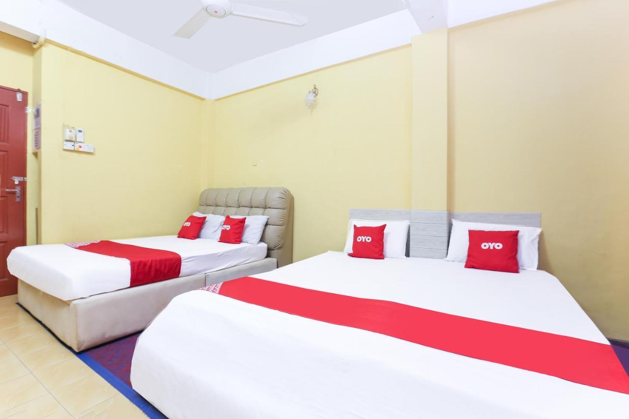 Oyo 90321 Hotel Bajet Sri Manal Tanah Merah  Exterior foto