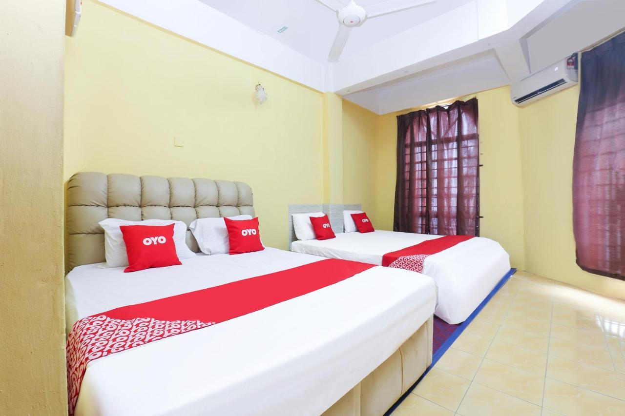 Oyo 90321 Hotel Bajet Sri Manal Tanah Merah  Exterior foto