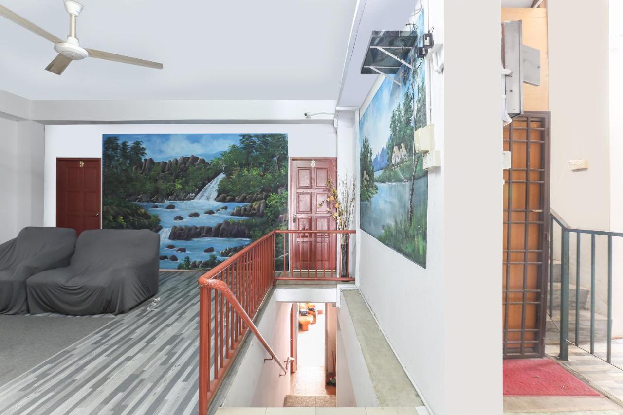 Oyo 90321 Hotel Bajet Sri Manal Tanah Merah  Exterior foto